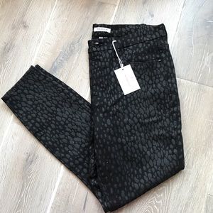 Good American Good Legs Crop Skinny Jeans